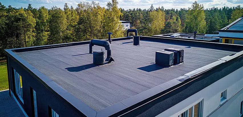 Professional Flat Roof Replacement Services in McHenry, IL